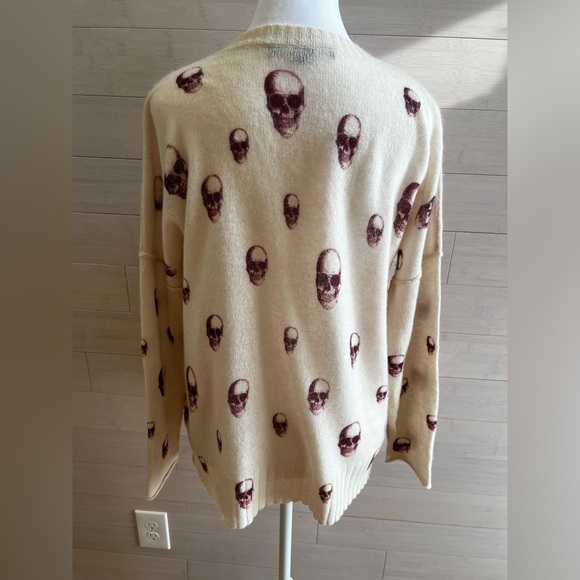Skull Cashmere Sweater - Picture 4 of 8